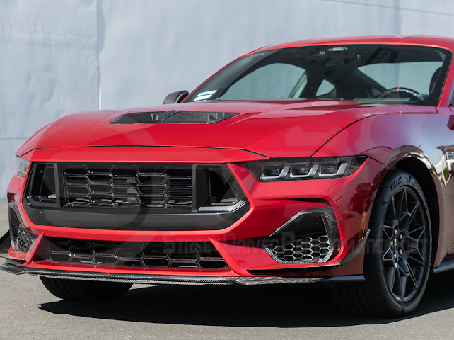 2024-UP FORD MUSTANG S650 | FRONT UPPER HOOD VENT INSERT